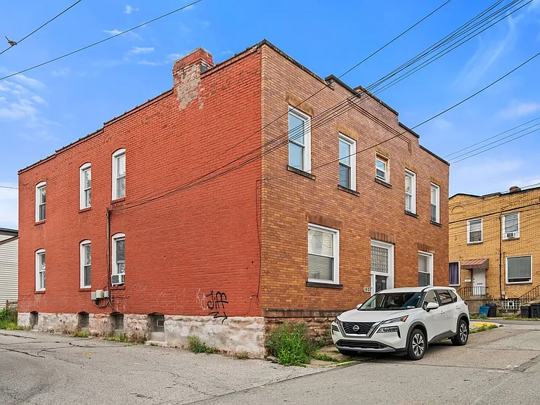 1821-1823 Niggel Street — Photo 12