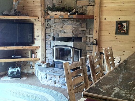 Kitchen bar counter --great space for entertaining!