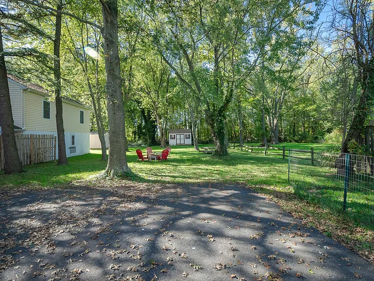 410 Main St — Photo 21