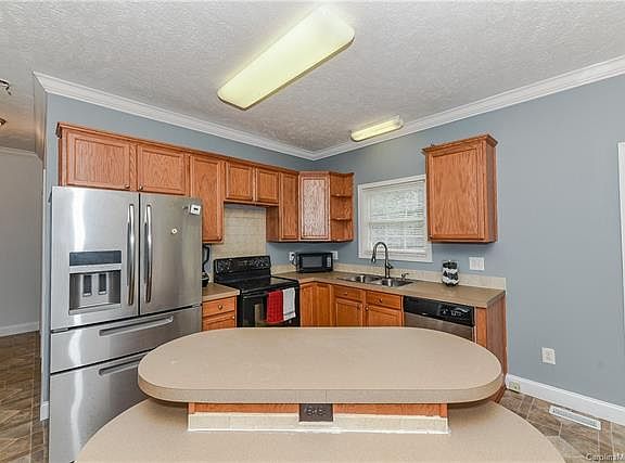 3rd image of 11162 Graybark Rd