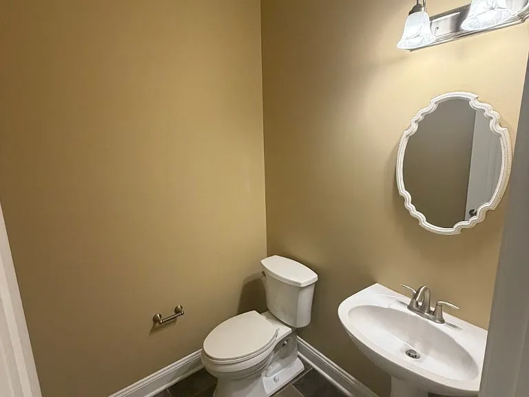 4406 Maximillion Cir — Photo 30
