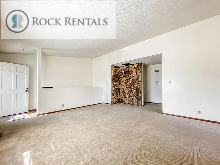 506 W 36th Ave #A — Photo 3