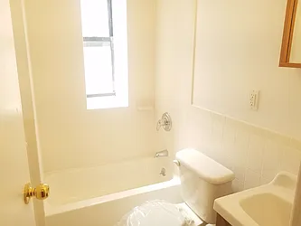 Rented by Alma Realty Corp.