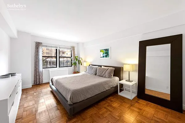 Sold by Sotheby's International Realty | media 5