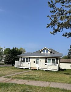 339 4th St, Carlton, MN, 55720