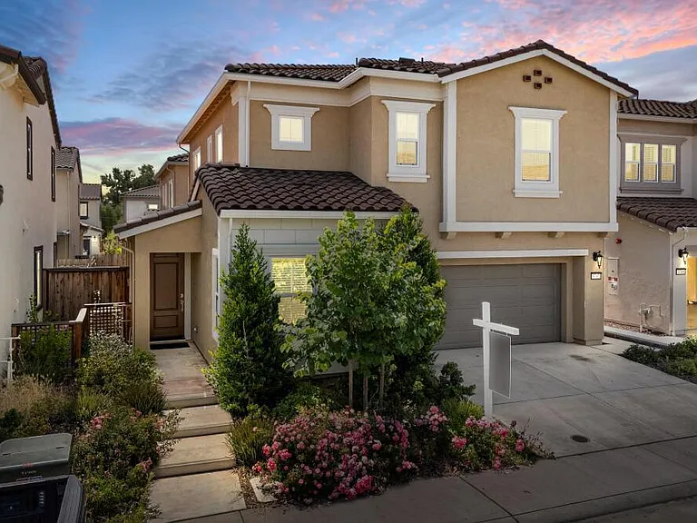 3707 Red Fir Ln — Photo 3