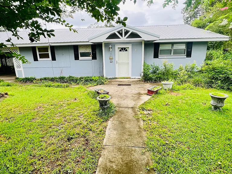 18016 Highway 84 E — Photo 1