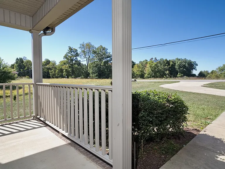 430 Knox Ave — Photo 40