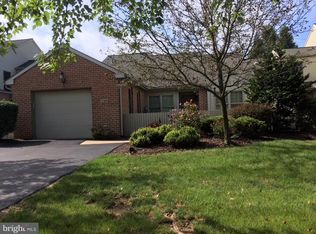 120 Cambridge Dr, Hershey, PA 17033