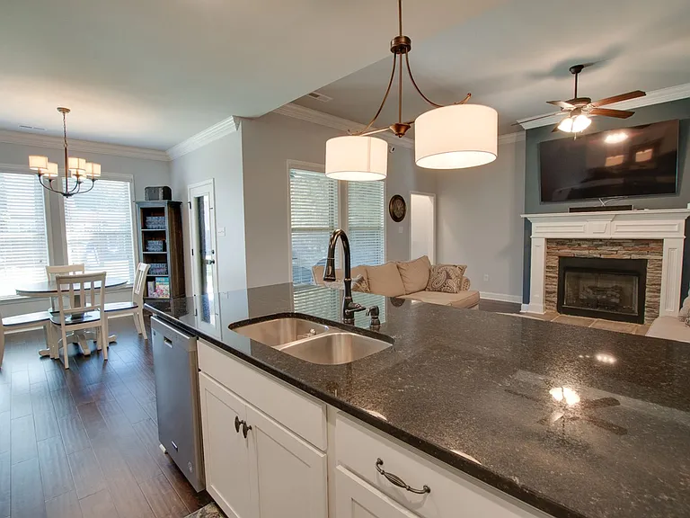 3023 Peevey Creek Ln — Photo 37