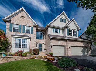 724 Doral Ln, North Aurora, IL 60542