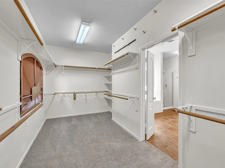2614 Shady Acres Ct — Photo 27