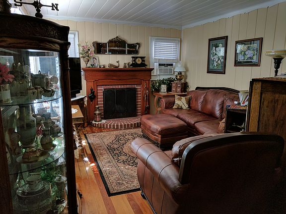 Front room from entry