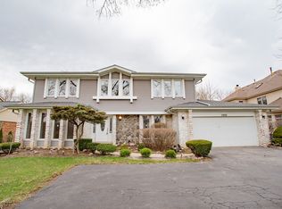 1900 Landwehr Rd, Northbrook, IL 60062