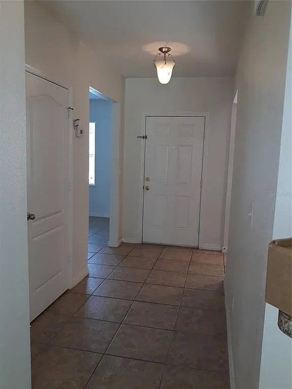 3 bed, 2.0 bath, 1526 sqft, $1,900 — Photo 3