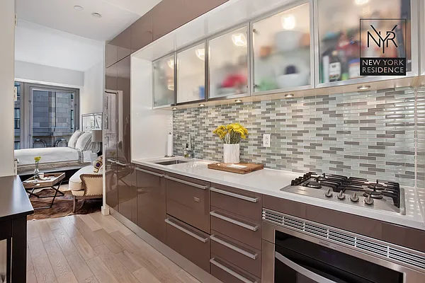 Sold by New York Residence | media 1
