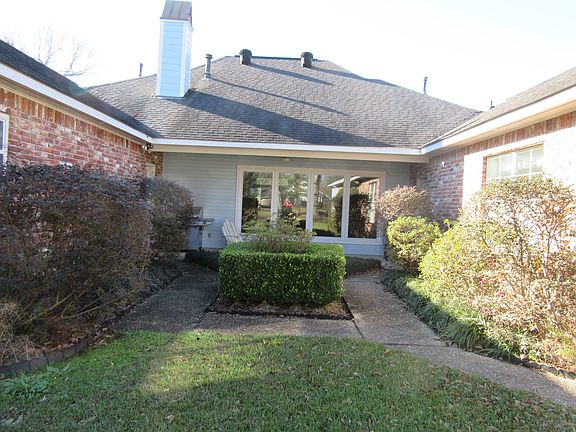 Rear - Courtyard&den windows