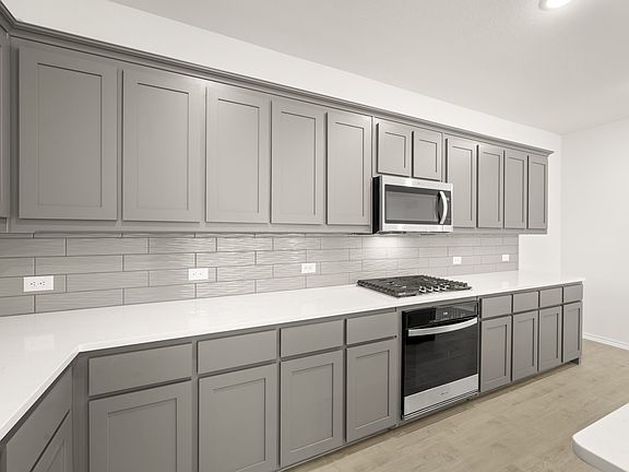 7th image of this home