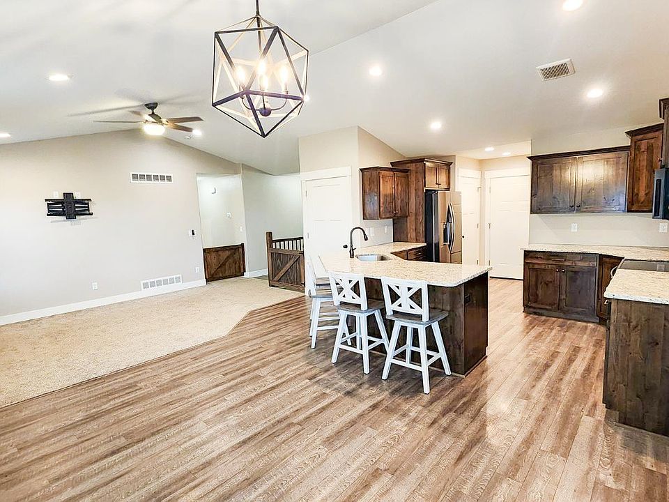 166 S 900 W Blackfoot, ID Zillow