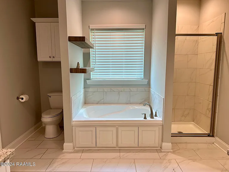 210 Twin Meadow Ln — Photo 12