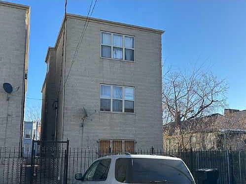 3rd image of 6313 S Eberhart Ave