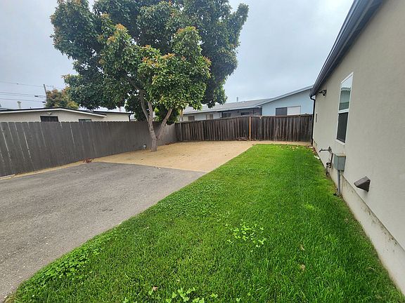3rd image of 241 S 10th St
