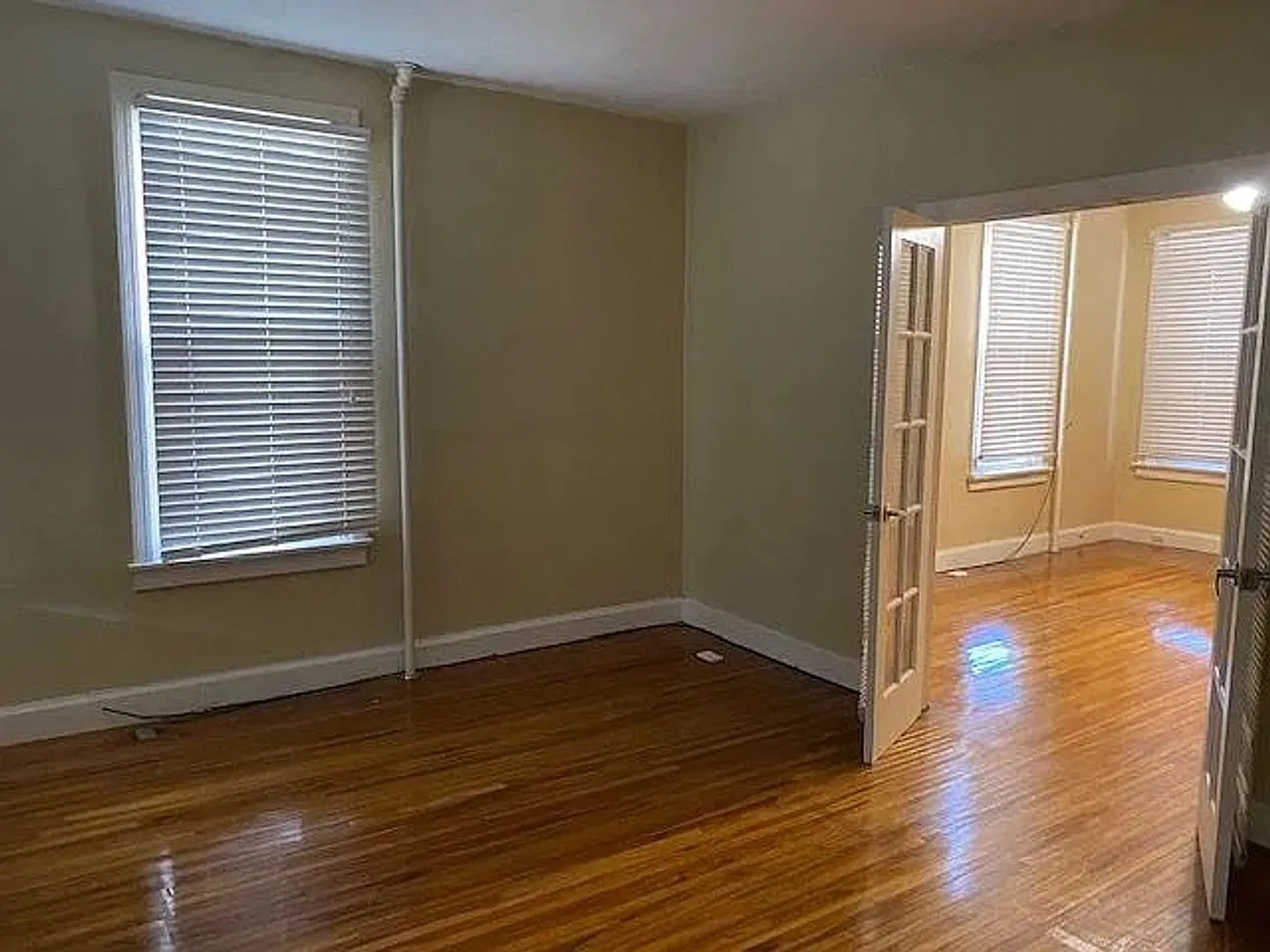 *Coming 12/15* This 1st floor 1-bedroom, 1-bathroom apartment in Harrisburg, PA offers practical ... — Photo 3
