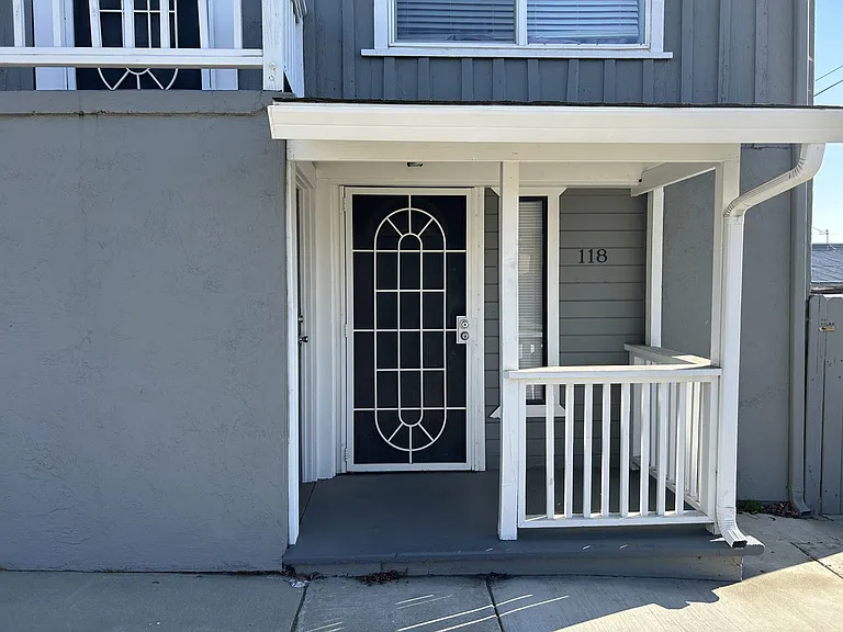 118 Monterey St #B — Photo 3