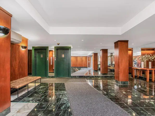 3725 Henry Hudson Parkway West image 2 of 16