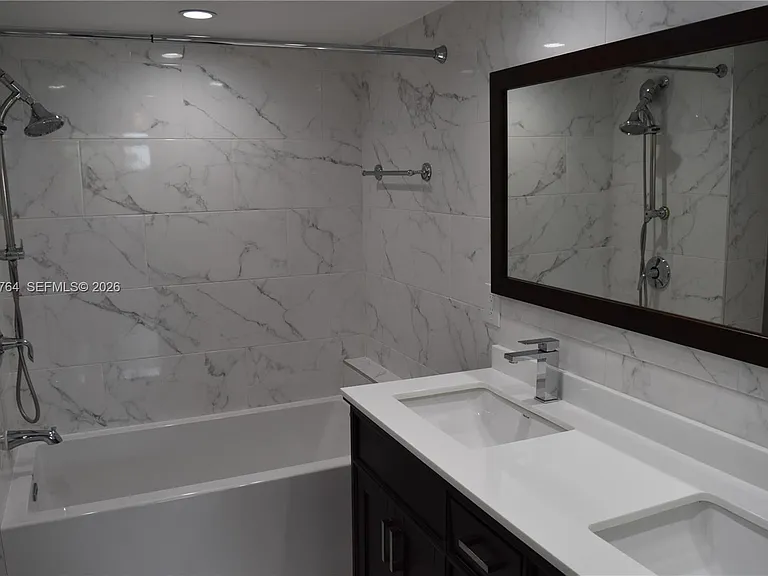 1881 Middle River Dr #402 — Photo 24
