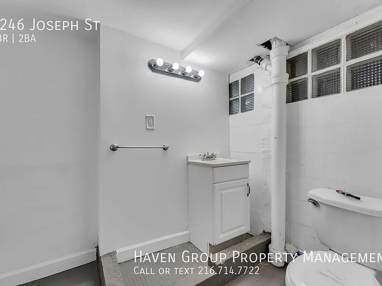 5246 Joseph St — Photo 23