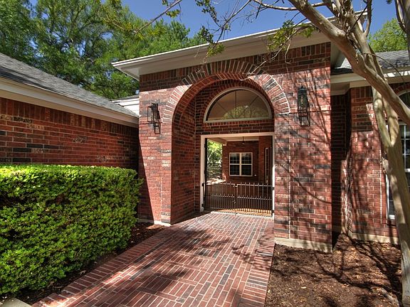 4th image of 302 Delaware Springs Blvd