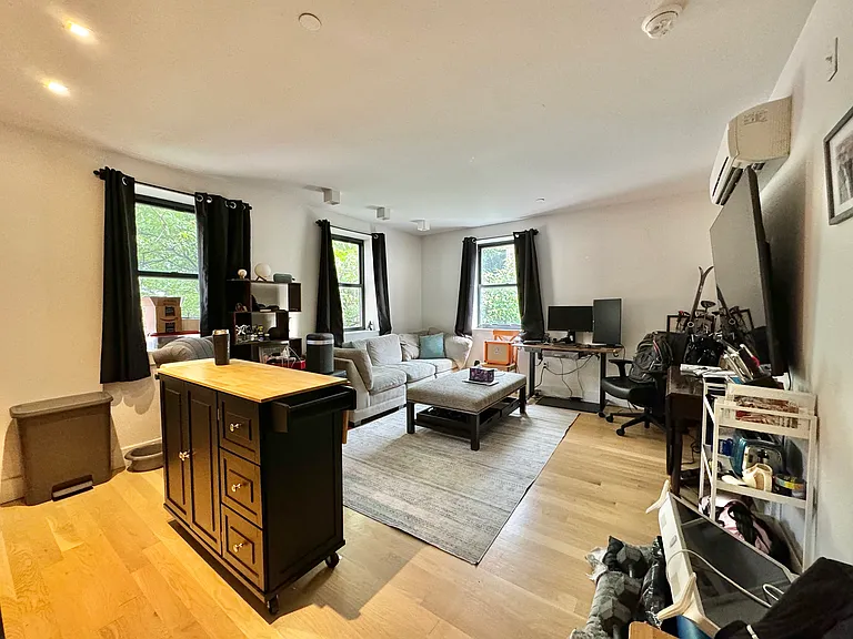 283 Powers St #3E — Photo 1