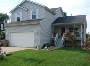 848 93rd St, Pleasant Prairie, WI 53158