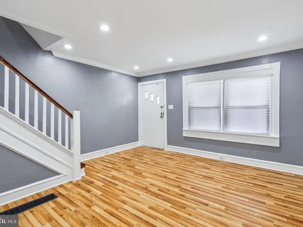 2637 S 73rd St, Philadelphia, PA 19153