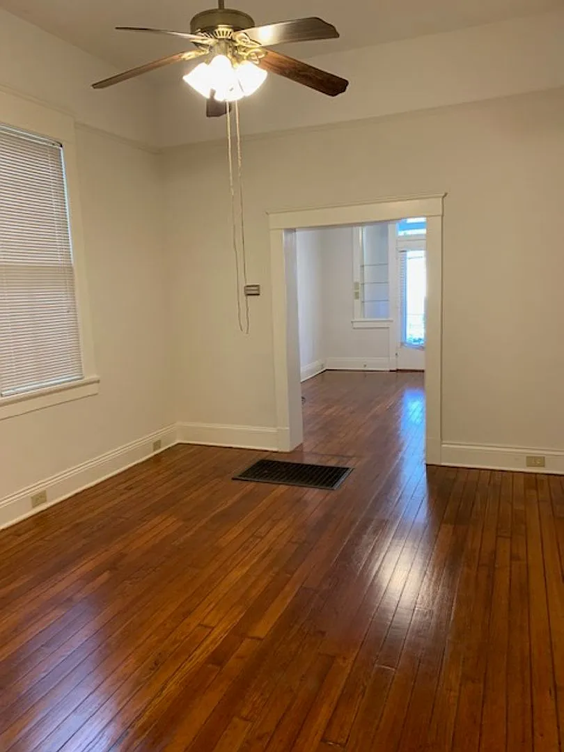 Wonderful lower unit with fresh paint — Photo 4