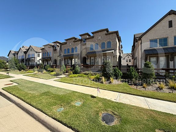 2nd image of 401 Blue Creek Cv