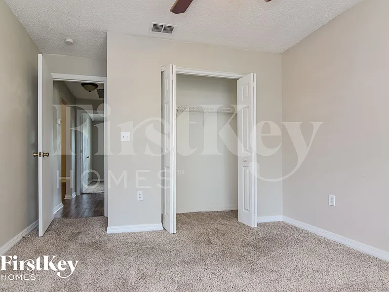 1719 Sandalwood Cir SW — Photo 12