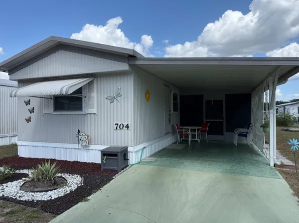 704 Ironwood Ln, Wildwood, FL 34785