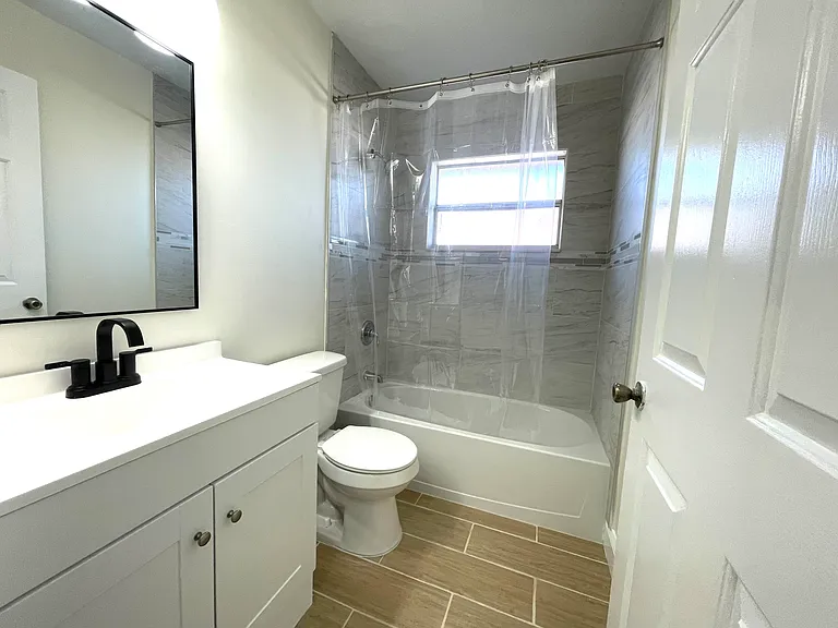 5753 SE Mercedes Ave — Photo 9