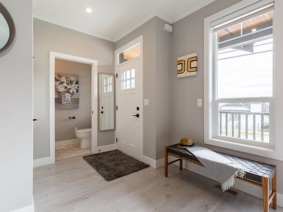 3rd image of 1211 Thomas Ave #101