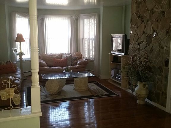3rd image of 62 Harrison Ave