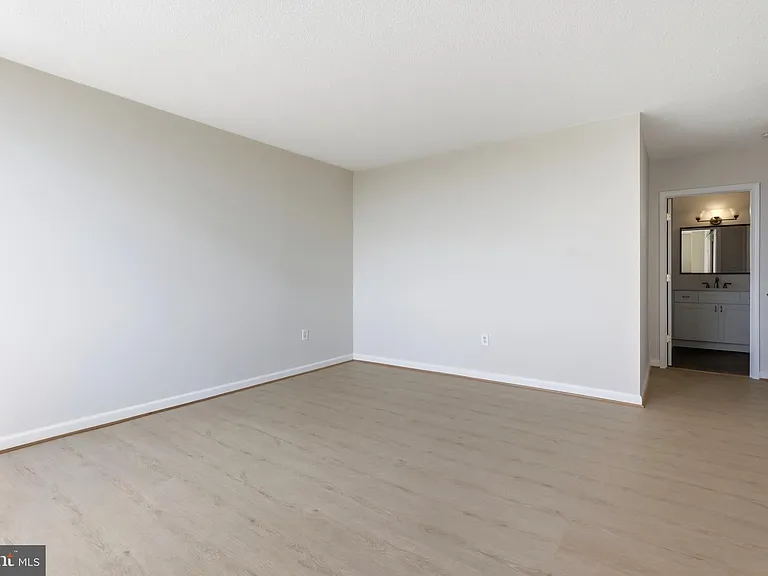3705 S George Mason Dr #913S — Photo 19