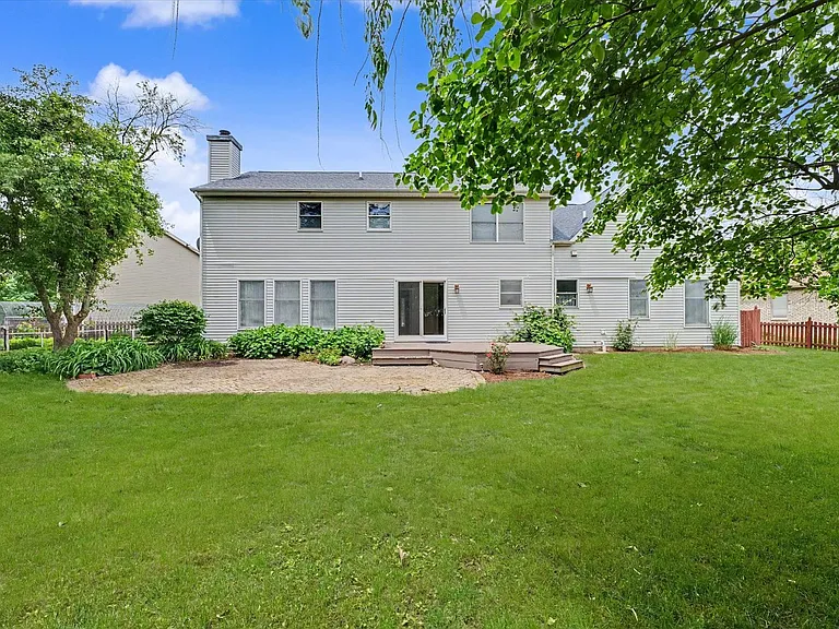 2401 Peppertree Pl — Photo 32