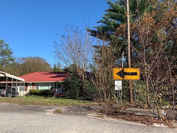 2nd image of 3604 Hearn Dr