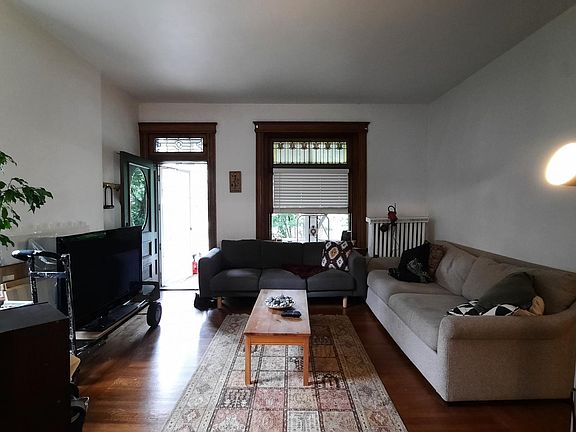 3rd image of 3622 Middleton Ave Floor 1