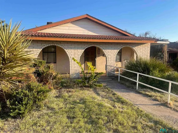 2414 Bonita St, Carlsbad, NM 88220
