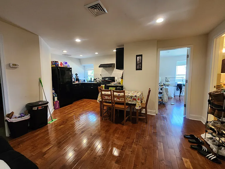 4104 Spruce St #7 — Photo 7