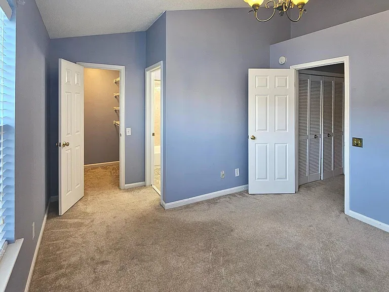 8202 Catbird Cir #202 — Photo 19