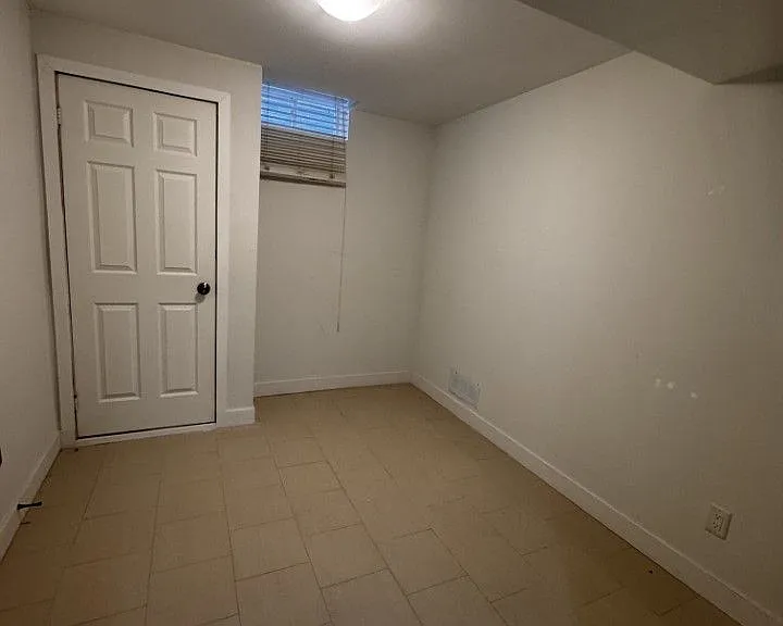 158 Roselena Dr — Photo 4